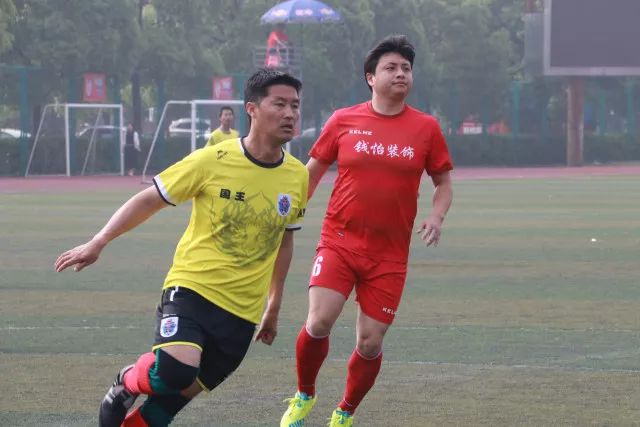 世界杯日报：多支国家队出局后换帅 FIFA主席面临被投诉